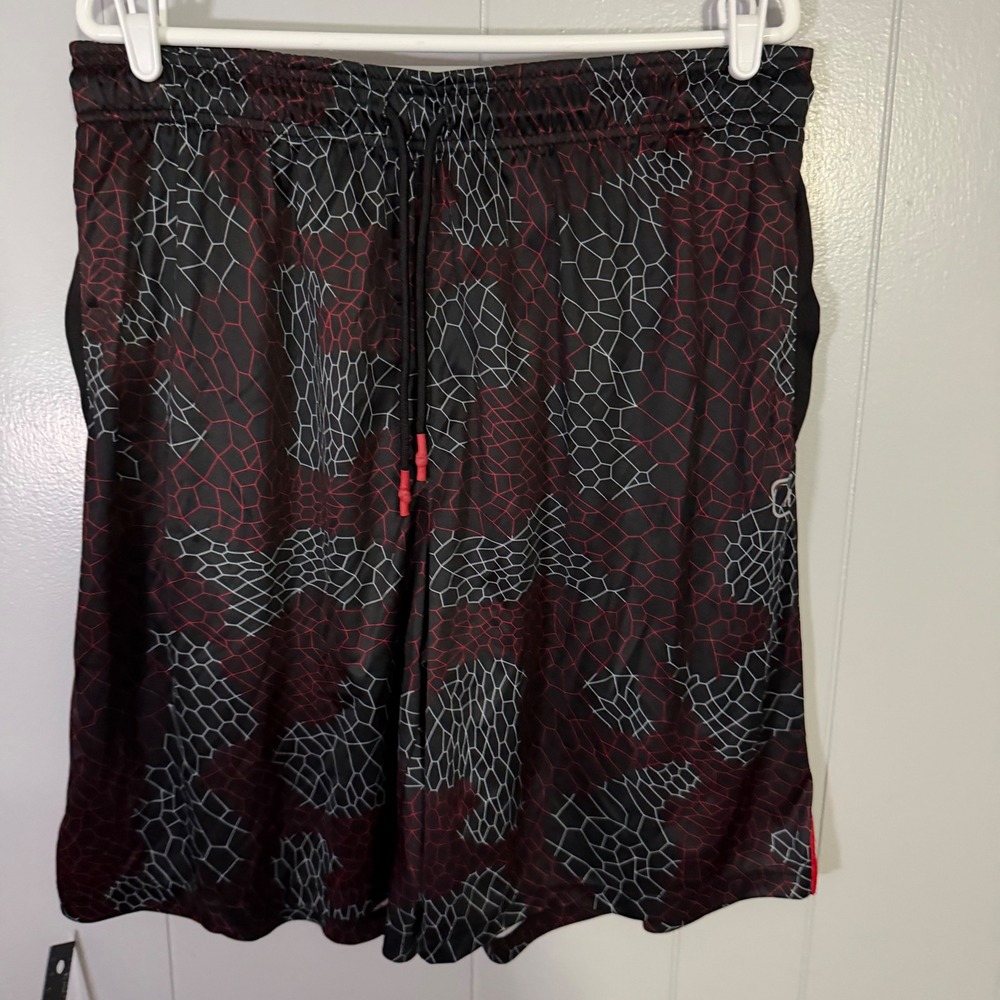 AND1 Basketball Shorts Mens XL Black Red Geometric Camo Print Drawstring
